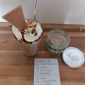 Selbstgemachtes Eiskaffeepulver